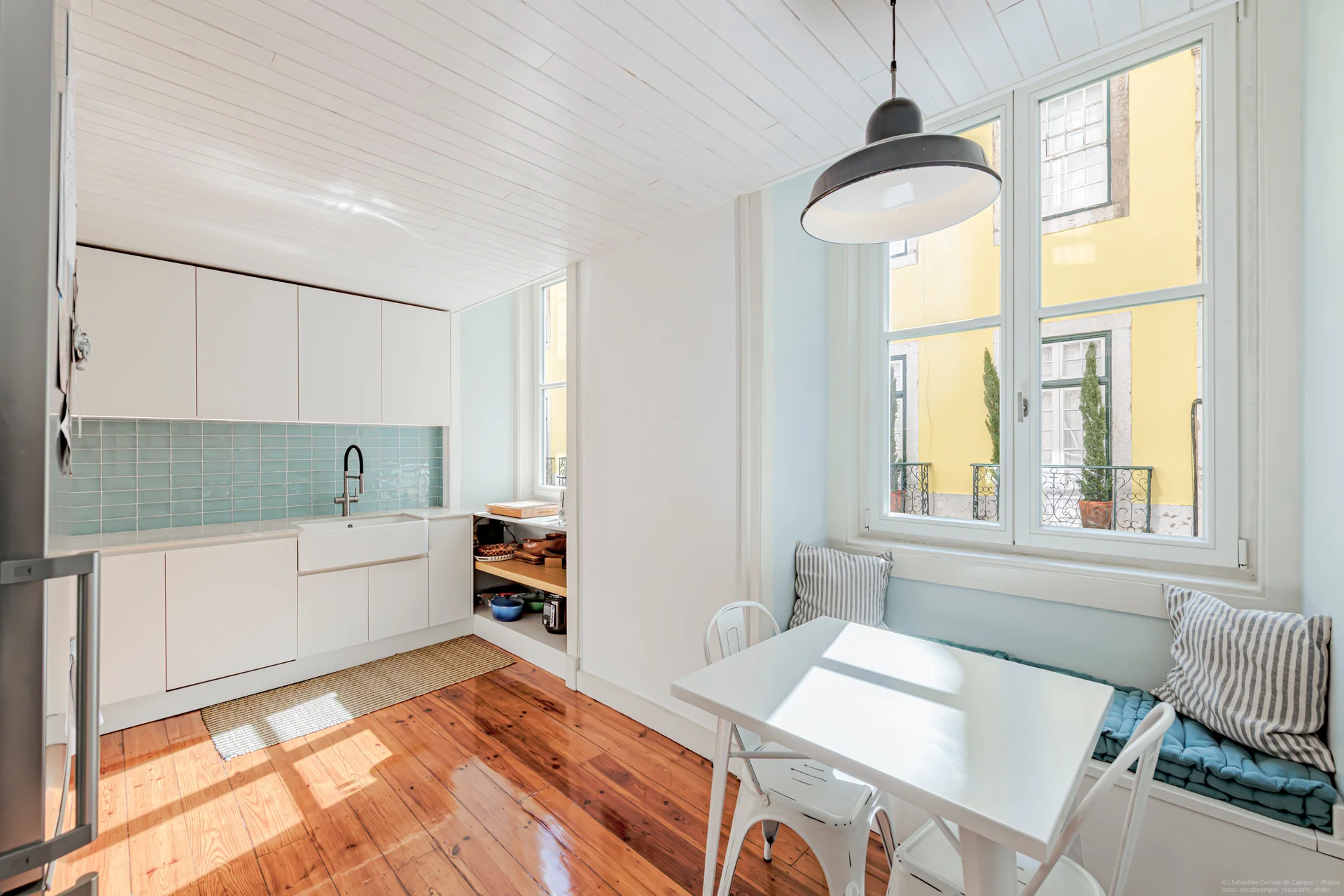 Breakfast nook with bench seating
